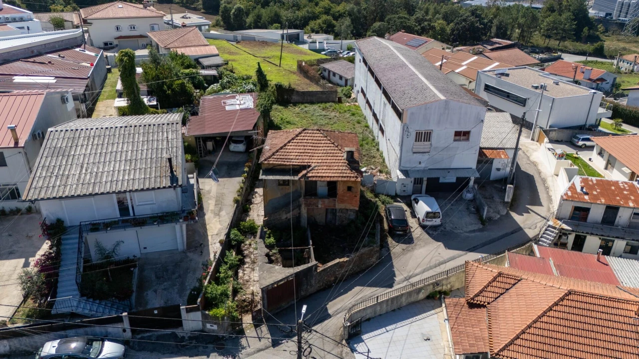 Moradia T2 para Venda em São Roque Foto 1