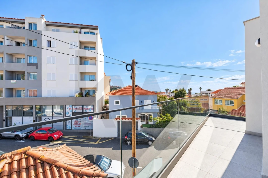 Apartamento T1 para Venda em Caniço Foto 19