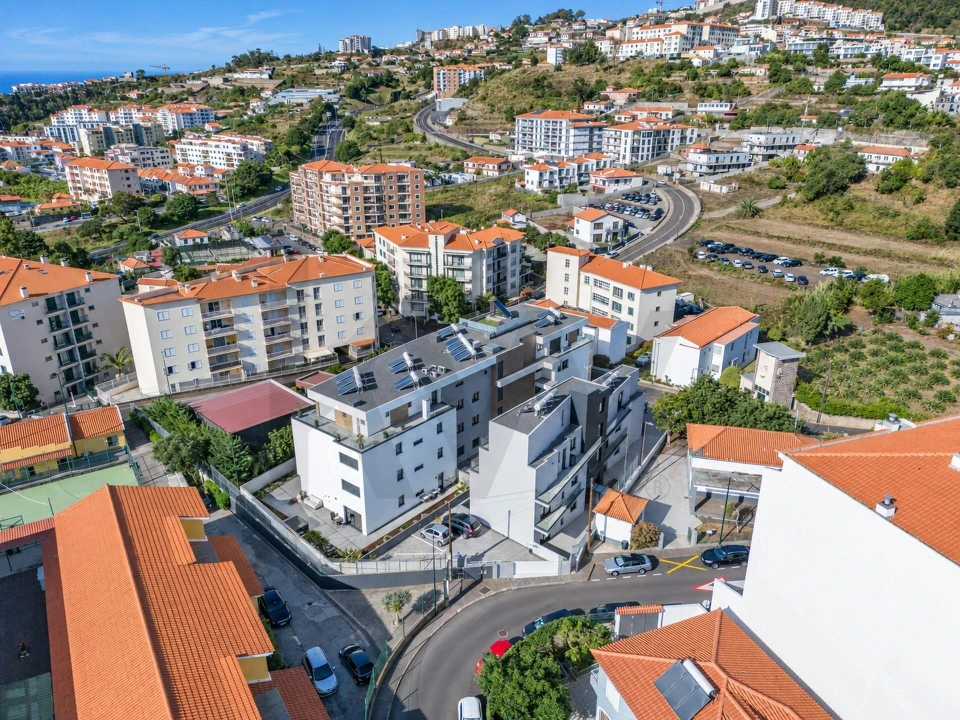 Apartamento T1 para Venda em Caniço Foto 22