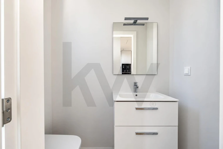 Apartamento T1 para Venda em Caniço Foto 10