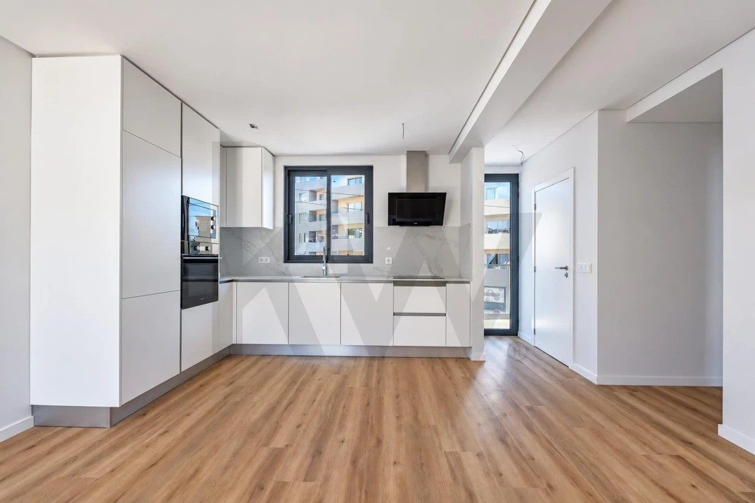 Apartamento T1 para Venda em Caniço Foto 7