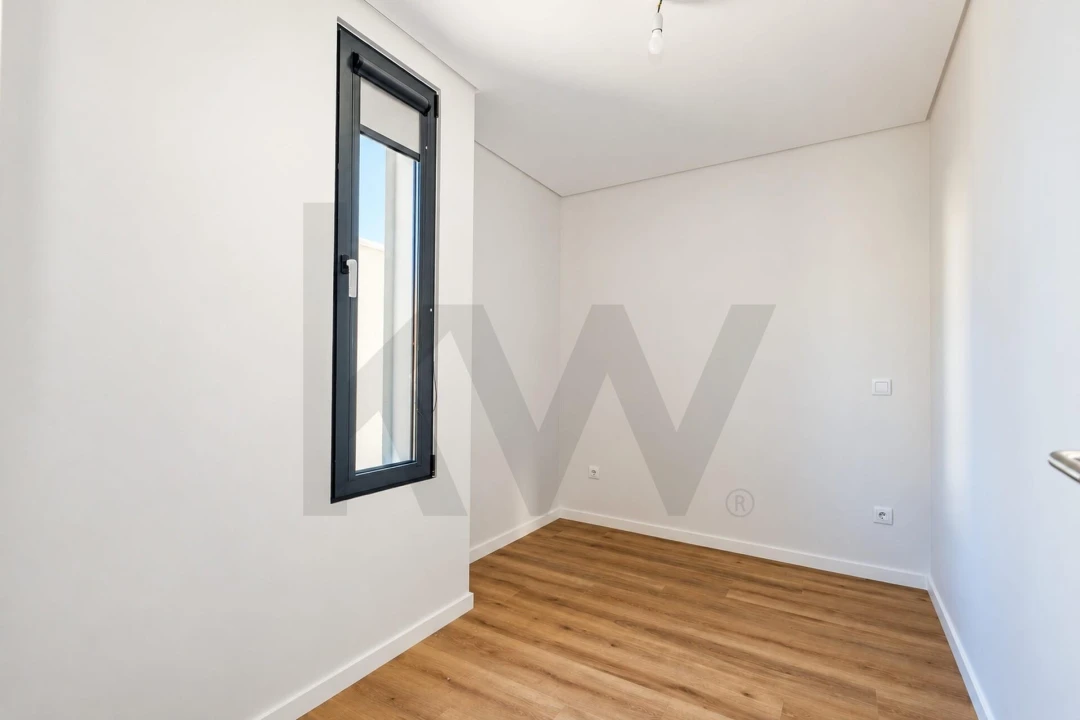 Apartamento T1 para Venda em Caniço Foto 18