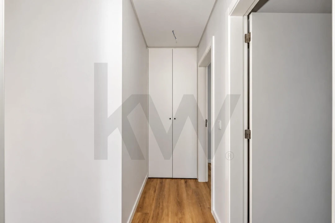 Apartamento T1 para Venda em Caniço Foto 11