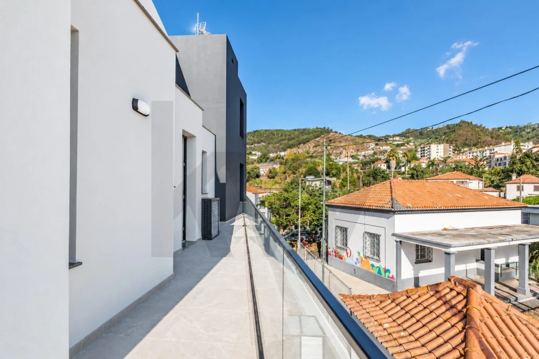Apartamento T1 para Venda em Caniço Foto 20