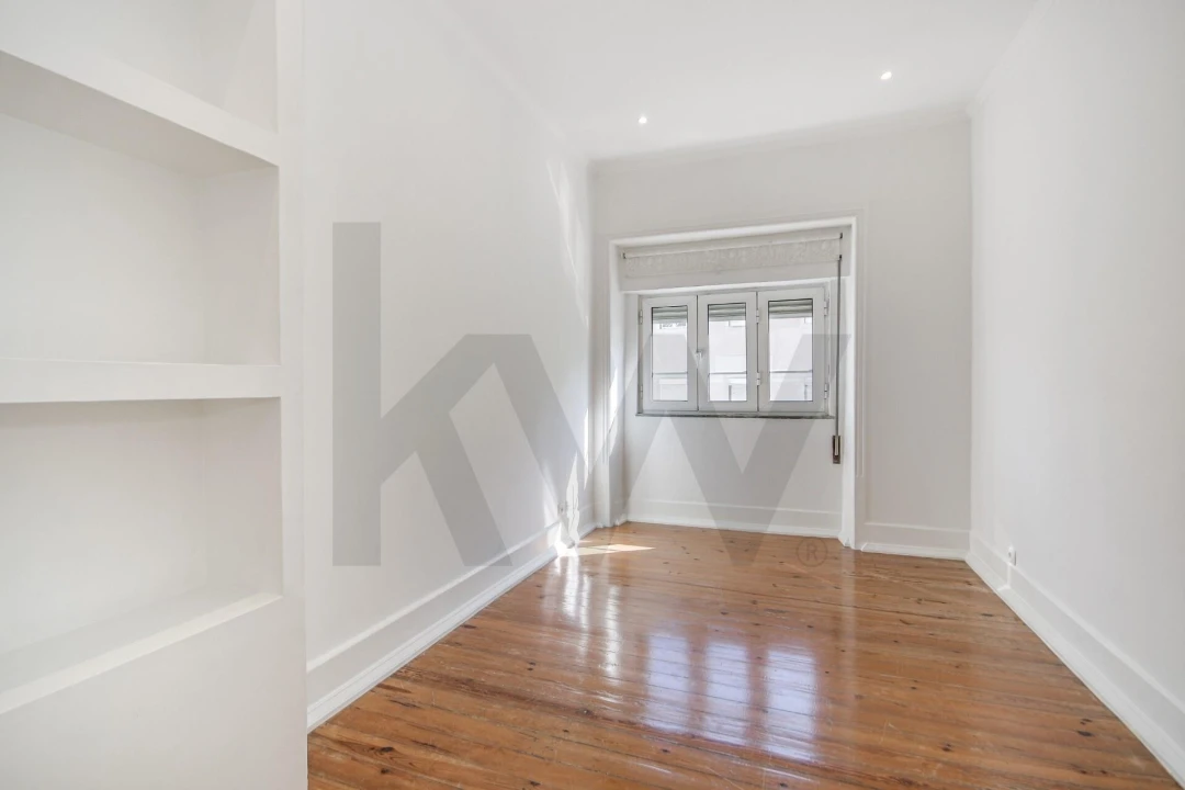 Apartamento T1 para Venda em Campo de Ourique Foto 5