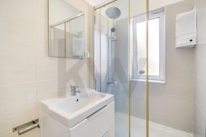 Apartamento T1 para Venda em Campo de Ourique