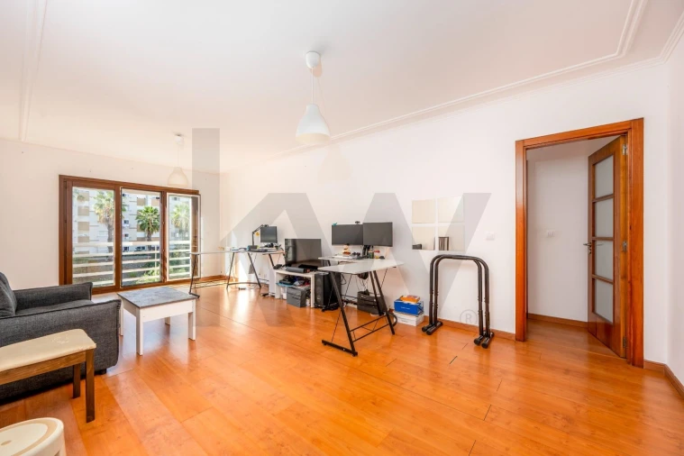 Apartamento T1 para Venda em Vila Franca de Xira Foto 5