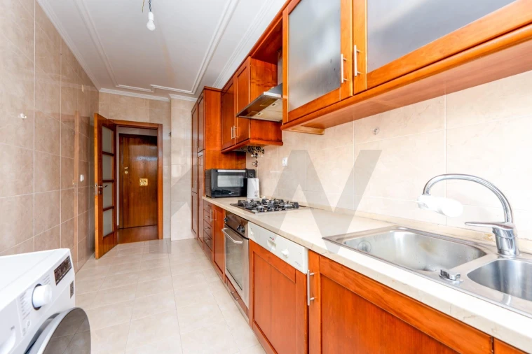 Apartamento T1 para Venda em Vila Franca de Xira Foto 4