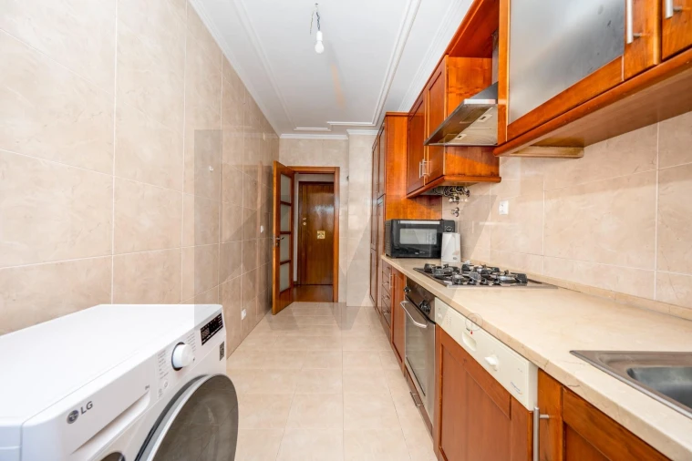 Apartamento T1 para Venda em Vila Franca de Xira Foto 3