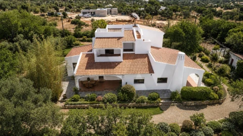 Moradia T4 para Venda em Quelfes