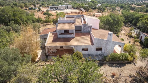 Moradia T4 para Venda em Quelfes
