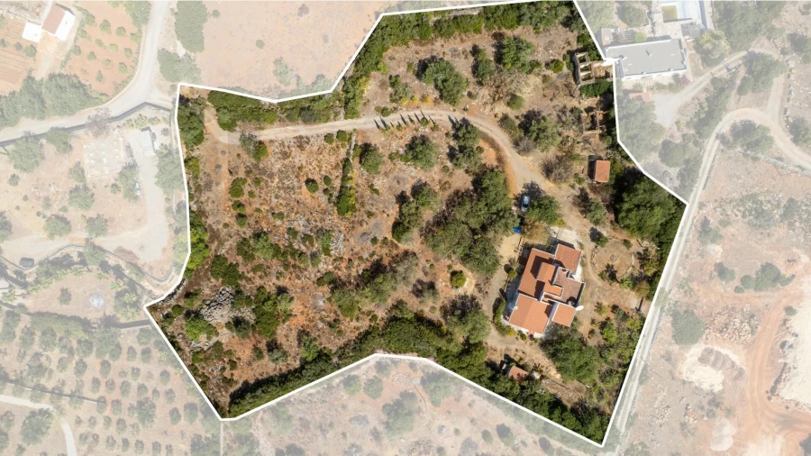 Moradia T4 para Venda em Quelfes Foto 33