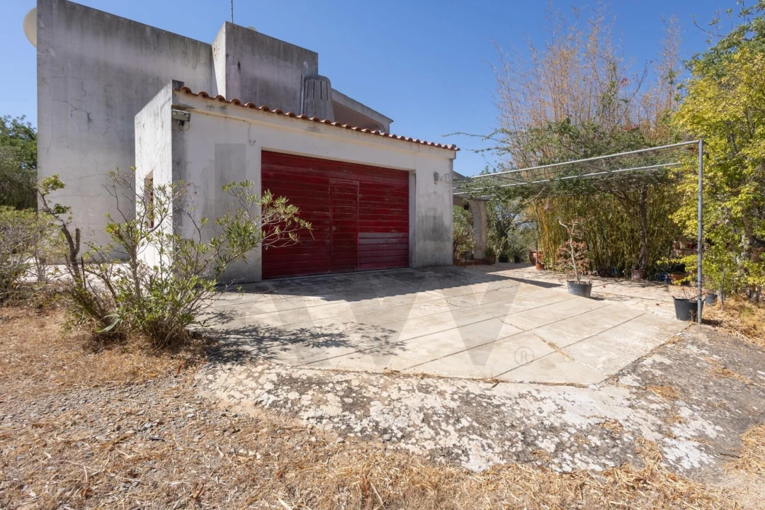 Moradia T4 para Venda em Quelfes Foto 31