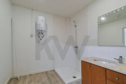 Armazém para Arrendamento em Sines