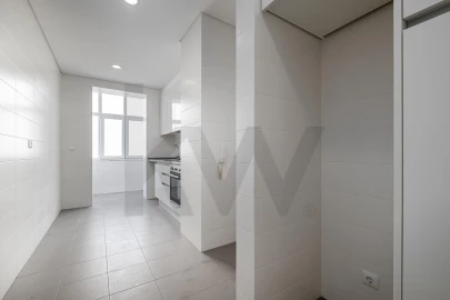 Apartamento T2 para Arrendamento em Arroios