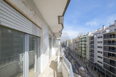 Apartamento T2 para Arrendamento em Arroios