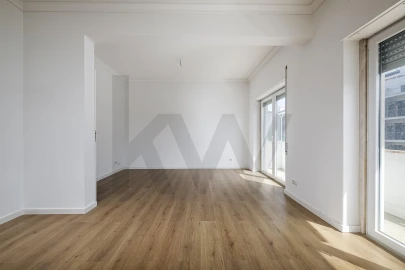 Apartamento T2 para Arrendamento em Arroios