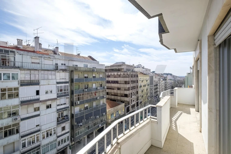 Apartamento T2 para Arrendamento em Arroios Foto 7