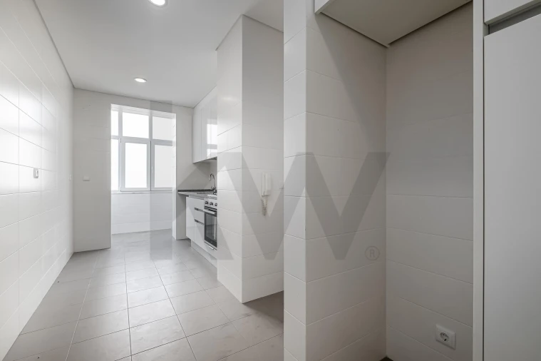 Apartamento T2 para Arrendamento em Arroios Foto 3