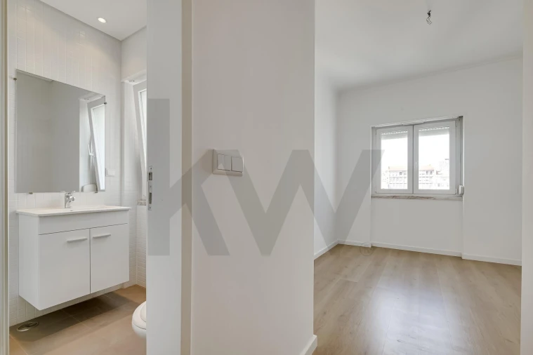 Apartamento T2 para Arrendamento em Arroios Foto 10