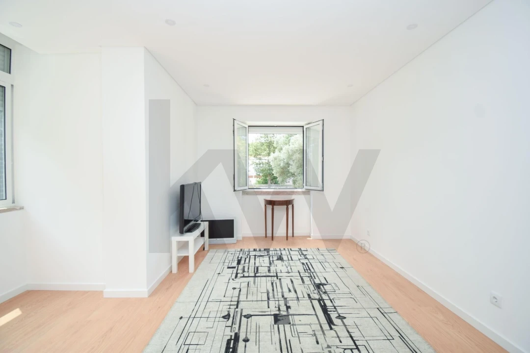 Apartamento T1 para Arrendamento em São Domingos de Benfica Foto 1