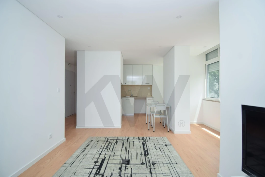 Apartamento T1 para Arrendamento em São Domingos de Benfica Foto 7