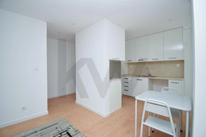 Apartamento T1 para Arrendamento em São Domingos de Benfica