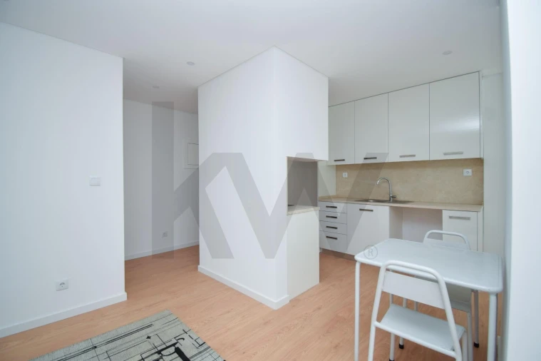 Apartamento T1 para Arrendamento em São Domingos de Benfica Foto 8