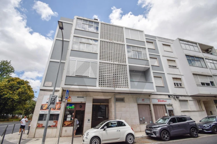 Apartamento T1 para Arrendamento em São Domingos de Benfica Foto 24