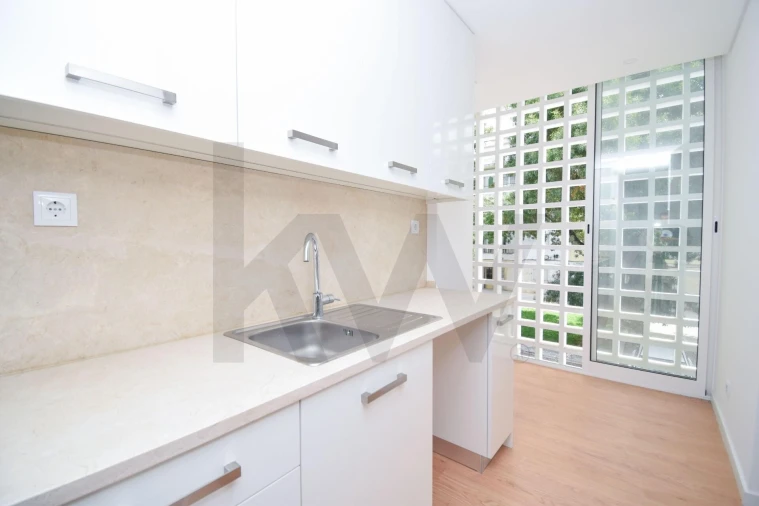 Apartamento T1 para Arrendamento em São Domingos de Benfica Foto 12