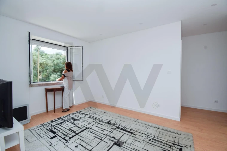 Apartamento T1 para Arrendamento em São Domingos de Benfica Foto 4