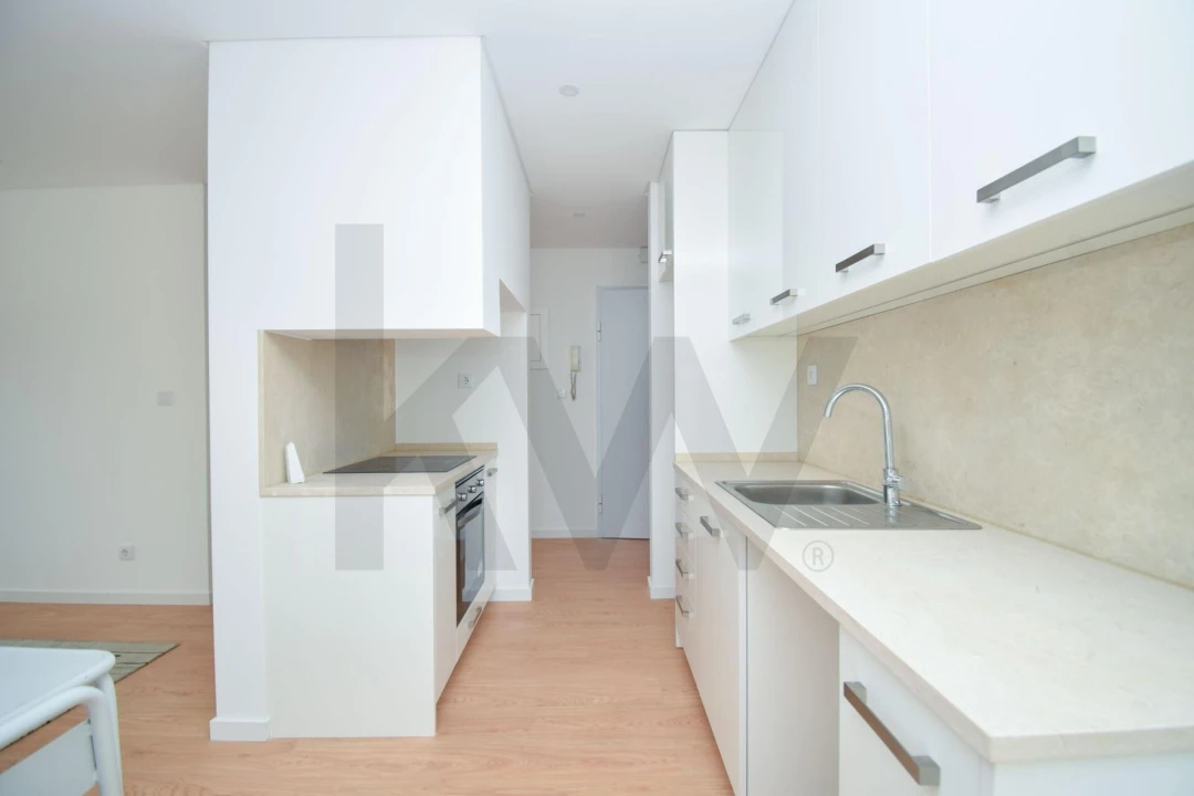 Apartamento T1 para Arrendamento em São Domingos de Benfica Foto 16