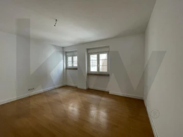 Apartamento T1 para Arrendamento em Arroios