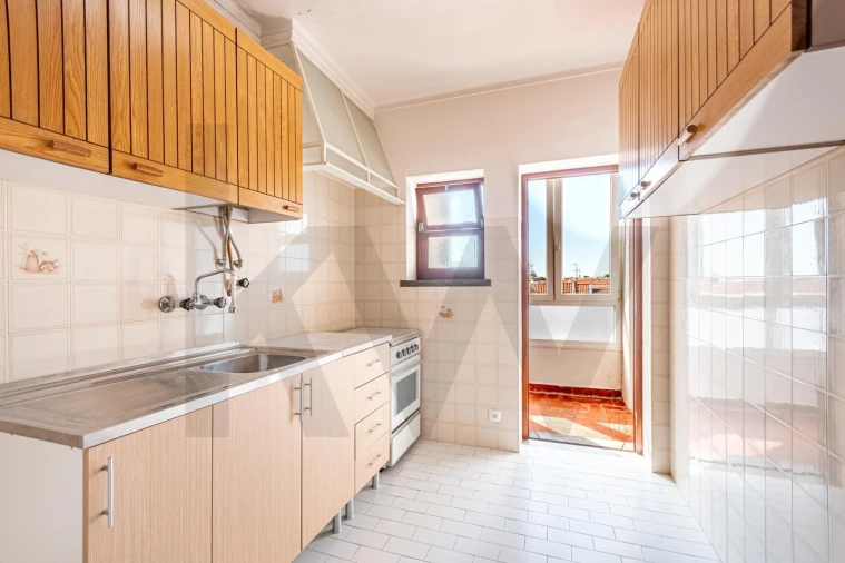 Apartamento T2 para Venda em São Domingos de Rana Foto 2