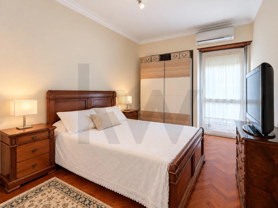 Apartamento T3 para Venda em Alfragide Foto 9