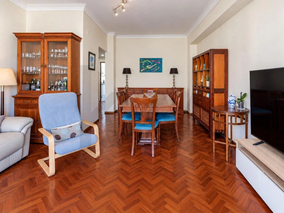 Apartamento T3 para Venda em Alfragide Foto 5