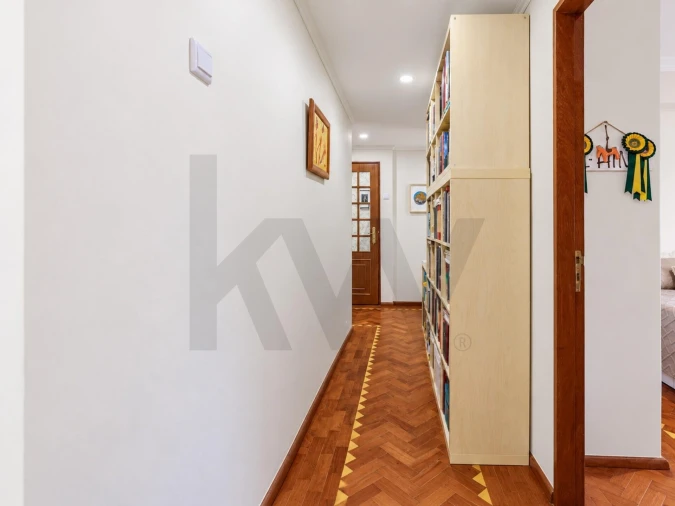 Apartamento T3 para Venda em Alfragide Foto 18