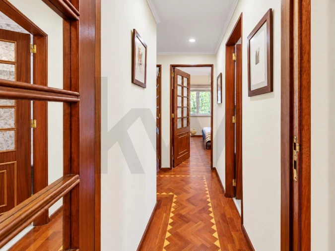 Apartamento T3 para Venda em Alfragide Foto 11