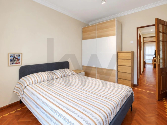 Apartamento T3 para Venda em Alfragide Foto 16