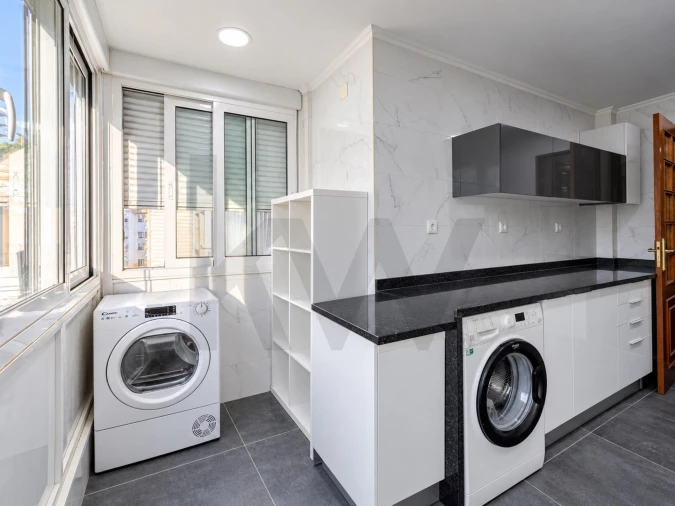 Apartamento T3 para Venda em Alfragide Foto 27