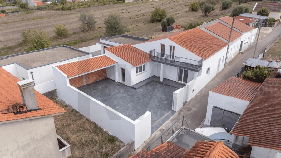 Moradia T5 para Venda em Taveiro, Ameal e Arzila