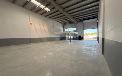 Armazém para Venda em Póvoa de Varzim, Beiriz e Argivai