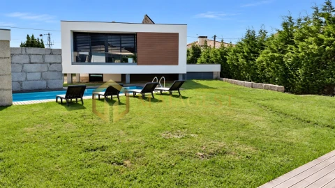 Moradia T3 para Venda em Moreira