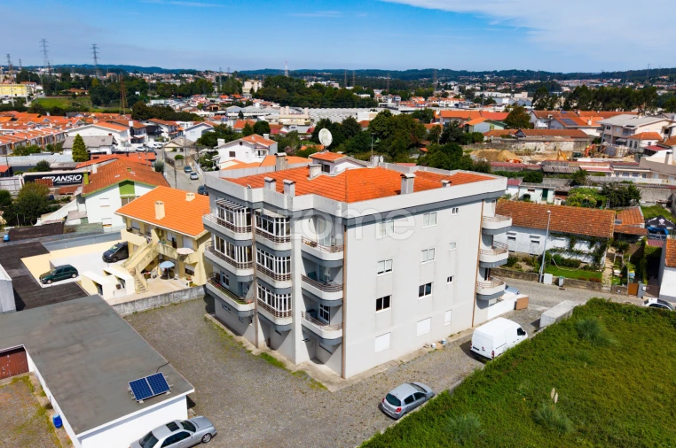 Apartamento T3 para Venda em Cidade da Maia Foto 3