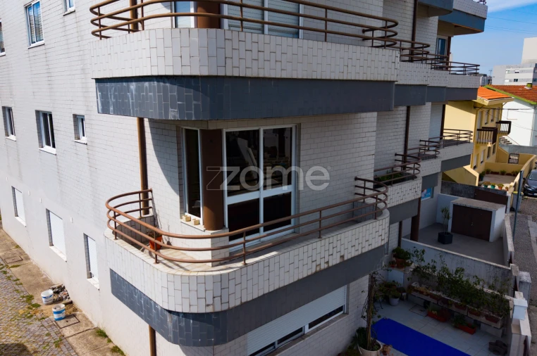 Apartamento T3 para Venda em Cidade da Maia Foto 34