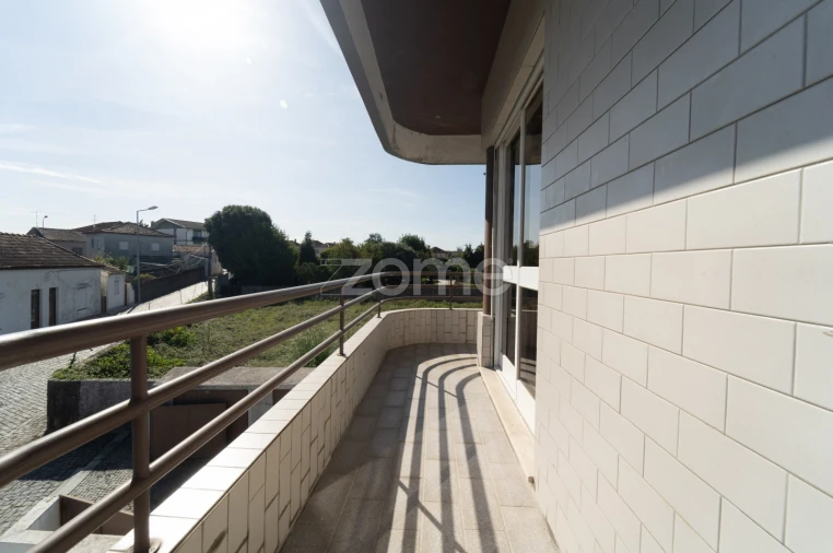 Apartamento T3 para Venda em Cidade da Maia Foto 33