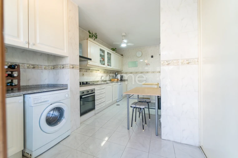 Apartamento T3 para Venda em Cidade da Maia Foto 22