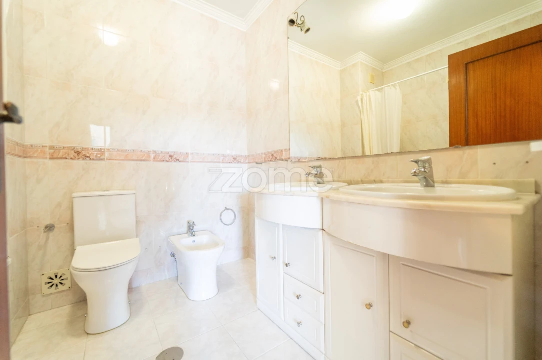 Apartamento T3 para Venda em Cidade da Maia Foto 42
