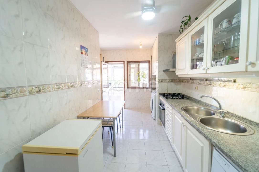 Apartamento T3 para Venda em Cidade da Maia Foto 21