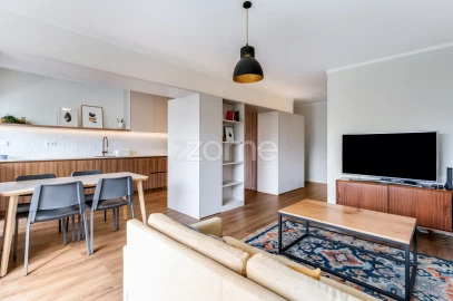 Apartamento T3 para Venda em Aldoar, Foz do Douro e Nevogilde